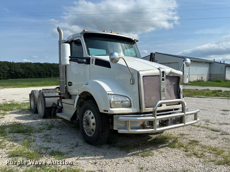 2019 Kenworth T880 Semi Truck - photo 3