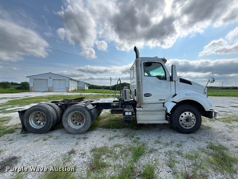 2019 Kenworth T880 Semi Truck - photo 4