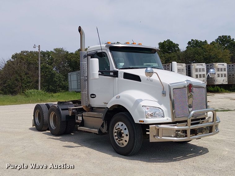 2019 Kenworth T880 Semi Truck - photo 3