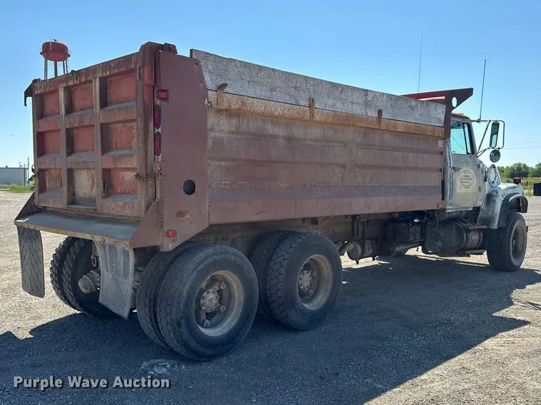 1990 Ford LT8000 Dump Truck - photo 5
