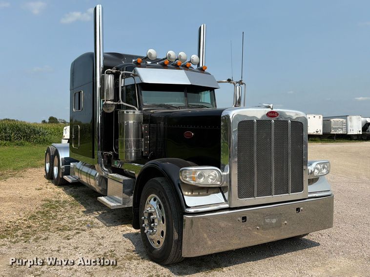 2017 Peterbilt 389 Semi Truck - photo 4