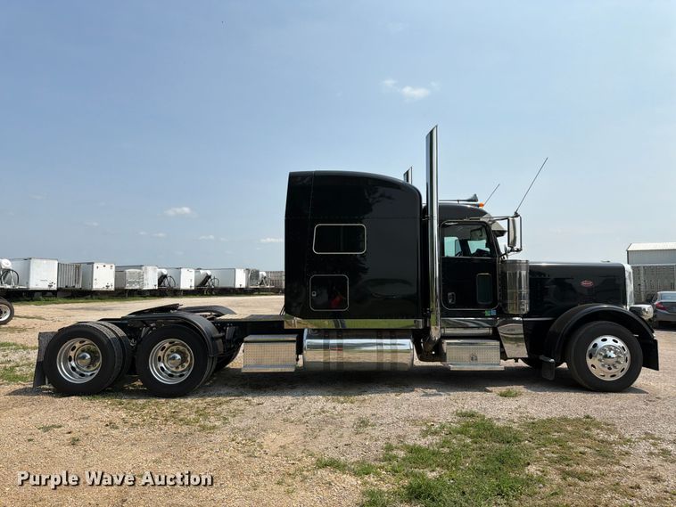 2016 Peterbilt 389 Semi Truck - photo 4