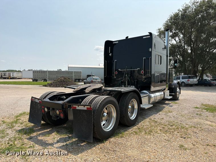 2016 Peterbilt 389 Semi Truck - photo 5