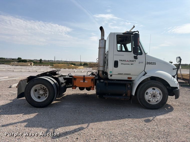 2007 International RA027 Semi Truck - photo 4