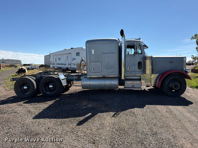1990 Peterbilt 379 Semi Truck - photo 4