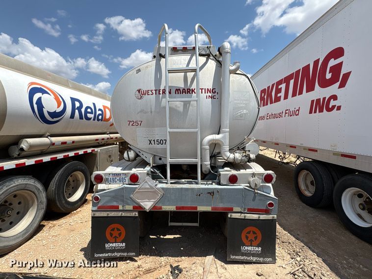 1980 Heil Fuel Trailer - photo 3