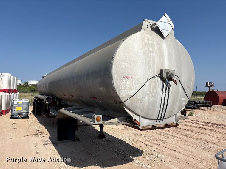 1981 Custom Trailers Fuel Trailer - photo 3