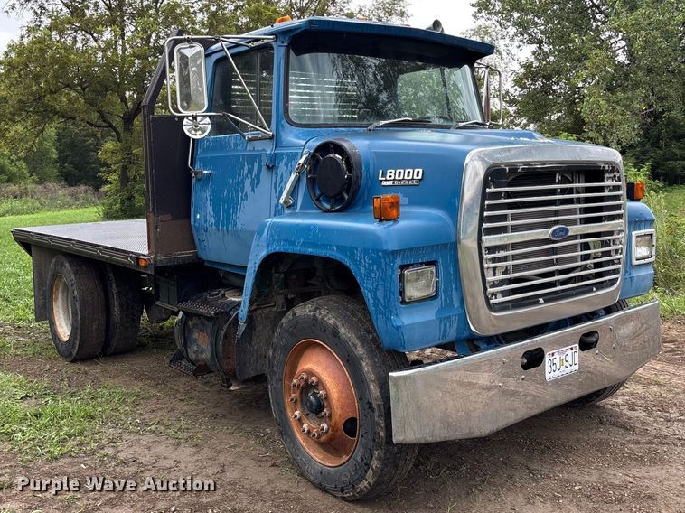 1987 Ford LN8000 Flatbed Truck - photo 3