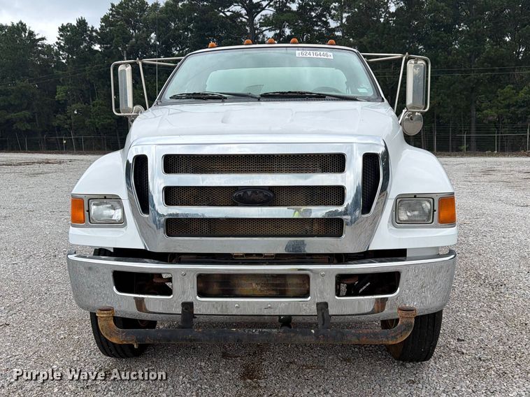2006 Ford F750 Water Truck - photo 2