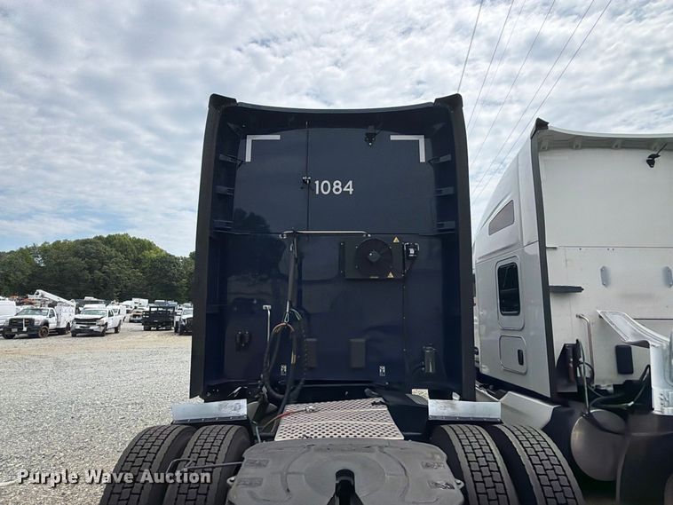 2027 Kenworth T680 Semi Truck - photo 5