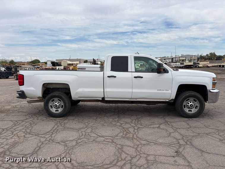 2017 Chevrolet Silverado 2500HD Ext. Cab Pickup Truck - photo 4