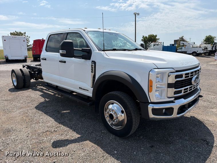 2023 Ford F550 Super Duty Crew Cab Truck Cab And Chassis - photo 3