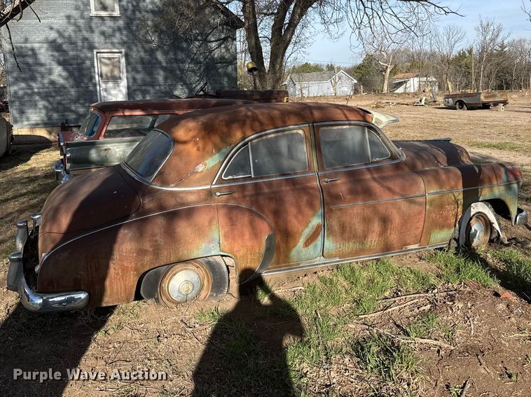Chevrolet Sedan - photo 4