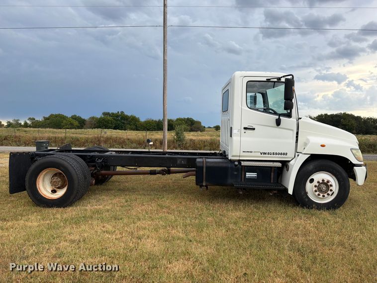 2008 Hino 338 Truck Cab And Chassis - photo 4