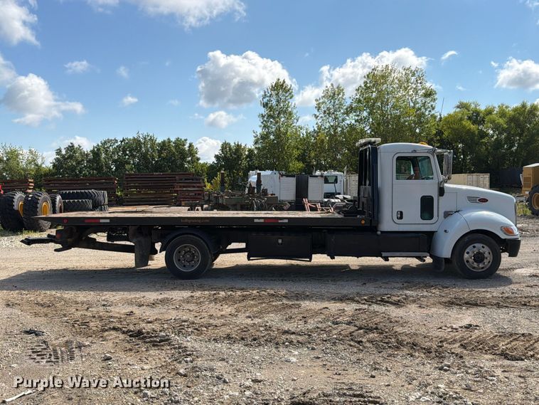 2008 Peterbilt 325 Rollback Truck - photo 4