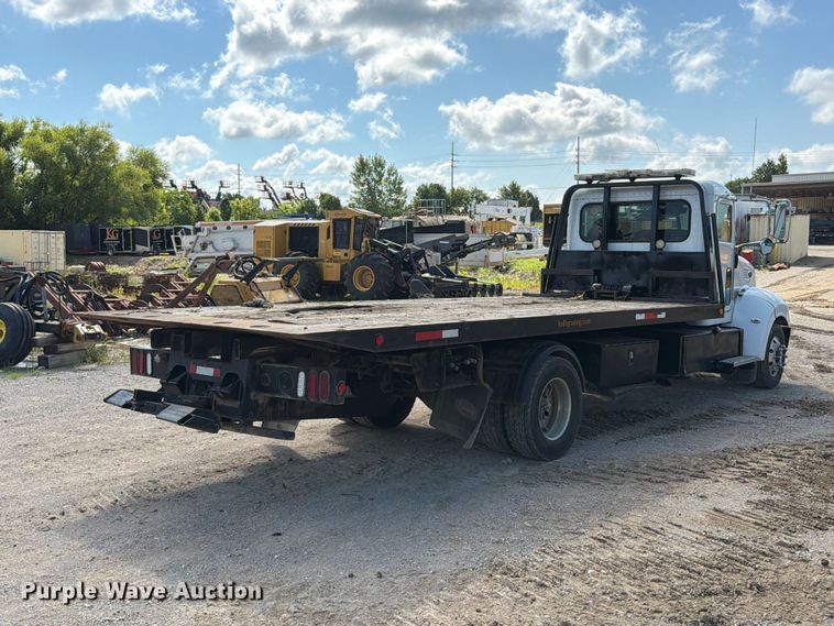 2008 Peterbilt 325 Rollback Truck - photo 5