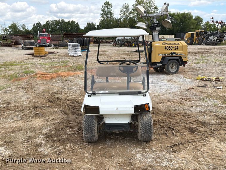 2001 Club Car Golf Cart - photo 2