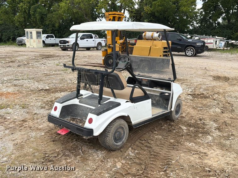 2001 Club Car Golf Cart - photo 5