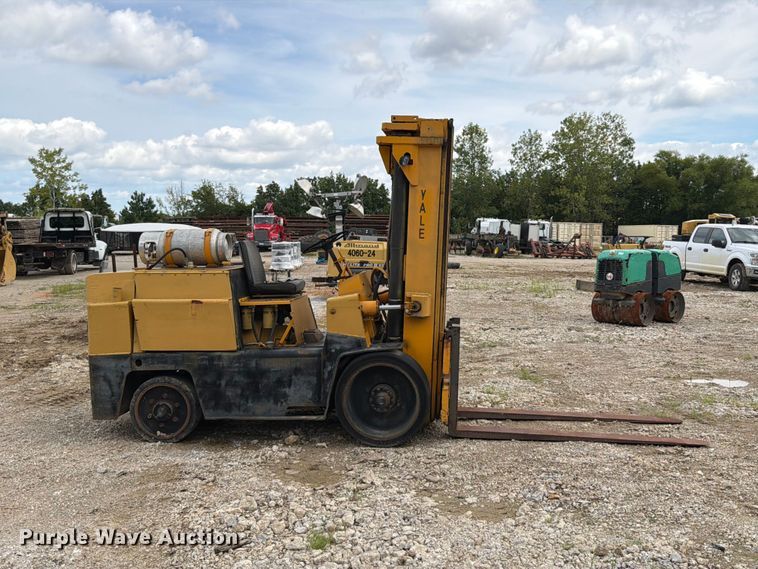 Yale Forklift - photo 4