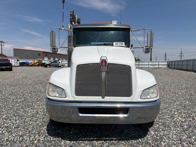 2013 Kenworth T370 Utility / Service Truck - photo 2