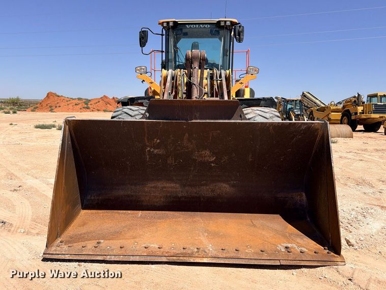 2017 Volvo L150H Wheel Loader - photo 2