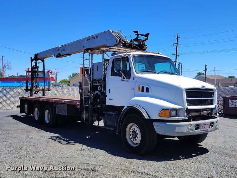 2000 Sterling L9500 Crane Truck - photo 3