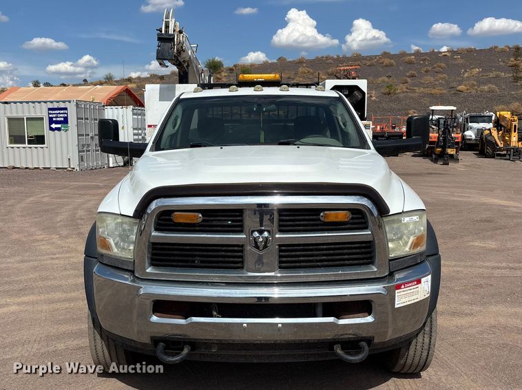2012 Dodge Ram 5500 Utility / Service Truck - photo 2