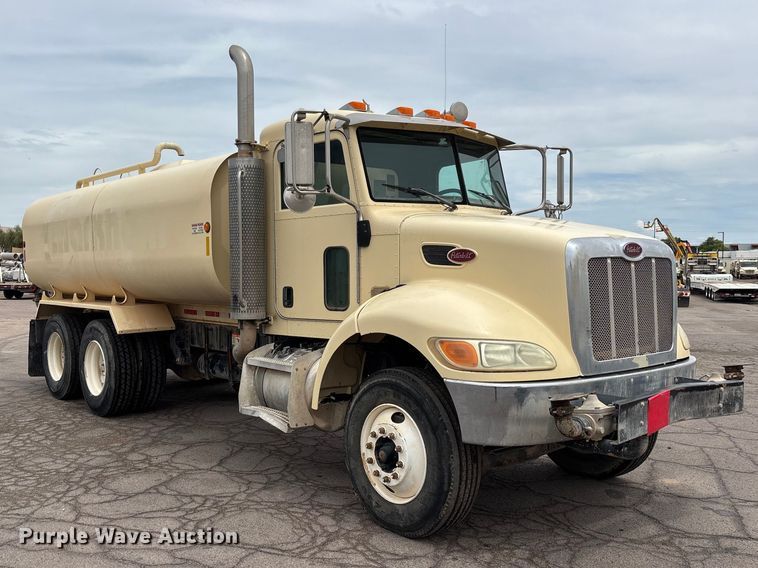 2007 Peterbilt 335 Water Truck - photo 3