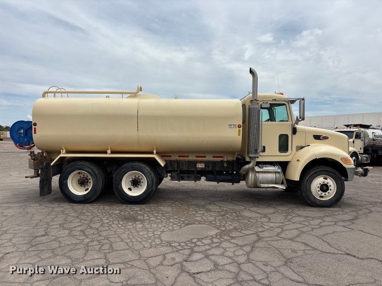 2007 Peterbilt 335 Water Truck - photo 4