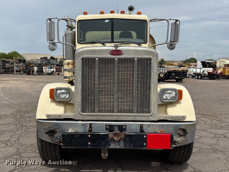 2007 Peterbilt 357 Water Truck - photo 2