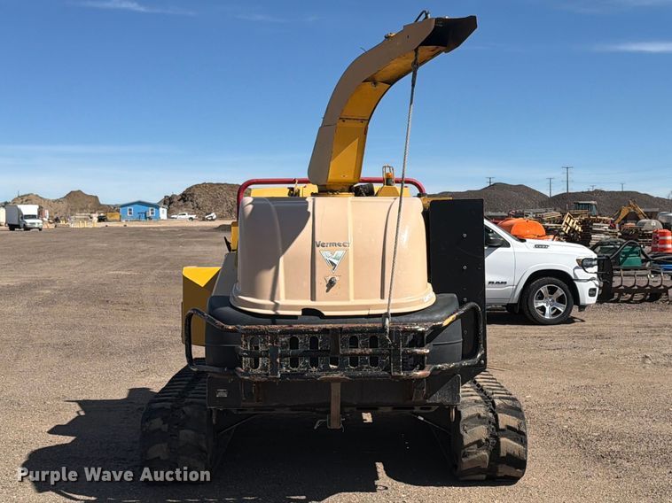 2008 Vermeer BC1400TX Tracked Wood Chipper - photo 2