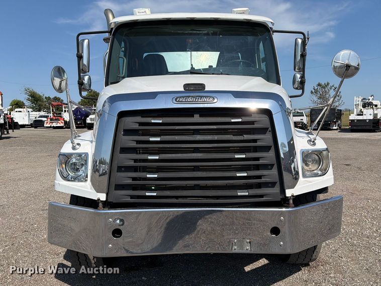 2015 Freightliner 114SD Vacuum Truck - photo 2