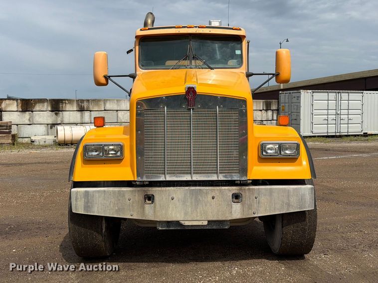 2009 Kenworth W900 Ready Mix Truck - photo 2