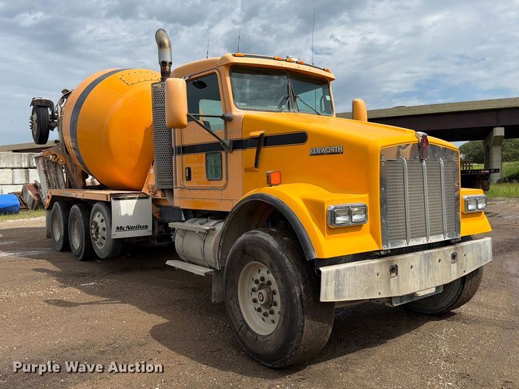 2009 Kenworth W900 Ready Mix Truck - photo 3