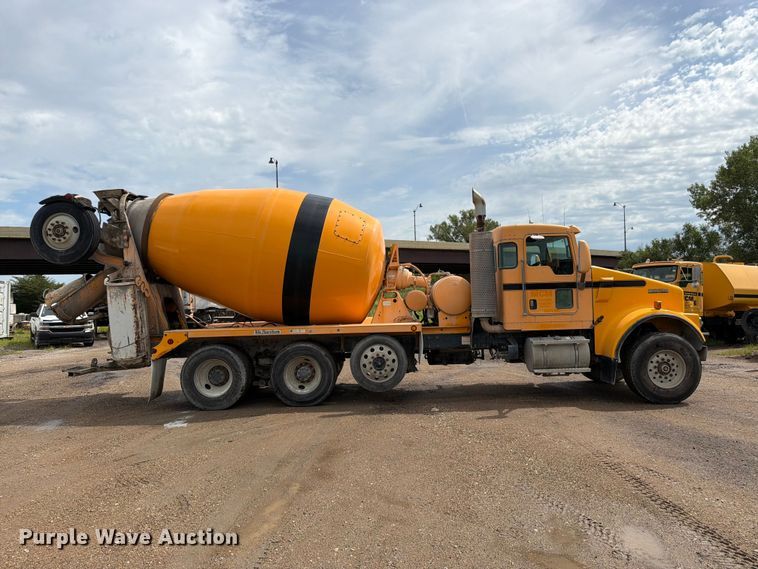 2009 Kenworth W900 Ready Mix Truck - photo 4