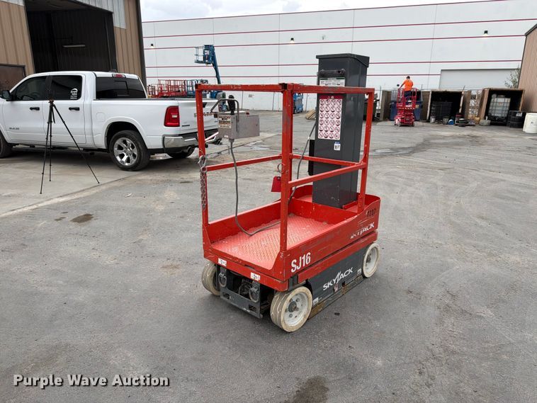 2016 Skyjack SJ16 Vertical Lift - photo 5
