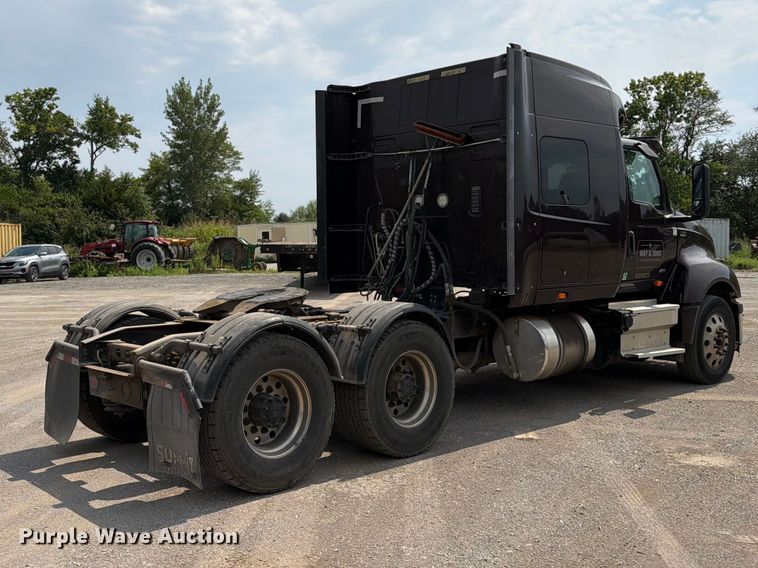 2019 International LT625 Semi Truck - photo 5