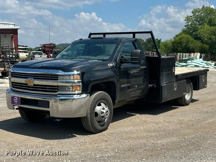 2015 Chevrolet  Silverado 3500HD Flatbed Pickup Truck