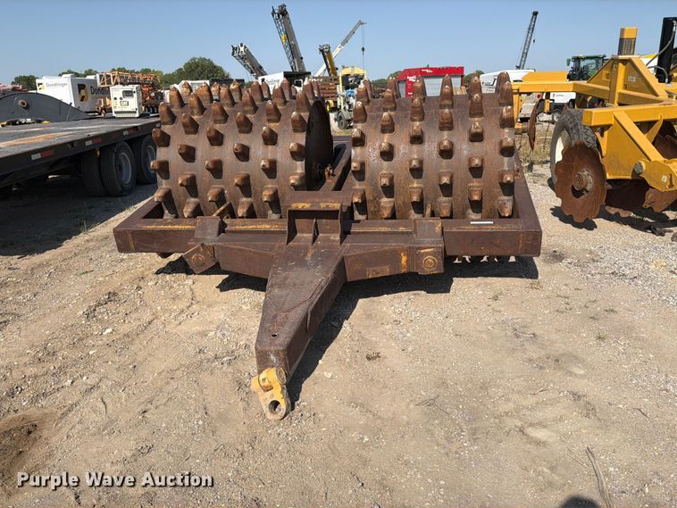 Pull Type Roller Compactor - photo 2