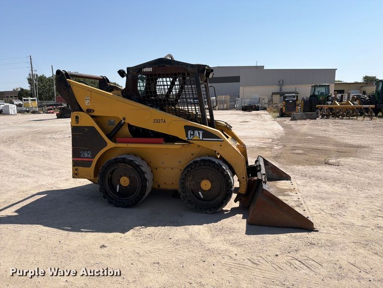 2002 Caterpillar 262 Skid Steer Loader - photo 4