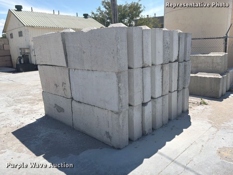 (24) Concrete Edge Bunker Blocks - photo 3