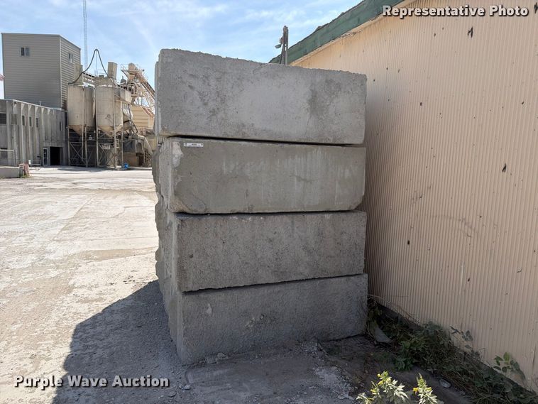 (16) Concrete Edge Bunker Blocks - photo 3