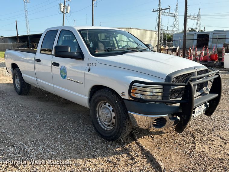 2004 Dodge Ram 2500 Crew Cab Pickup Truck - photo 3