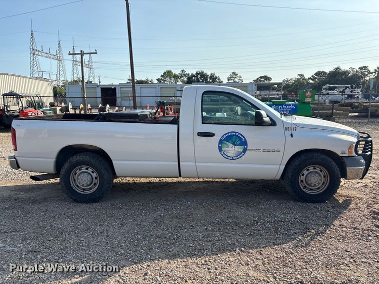 2005 Dodge Ram 2500 Pickup Truck - photo 4