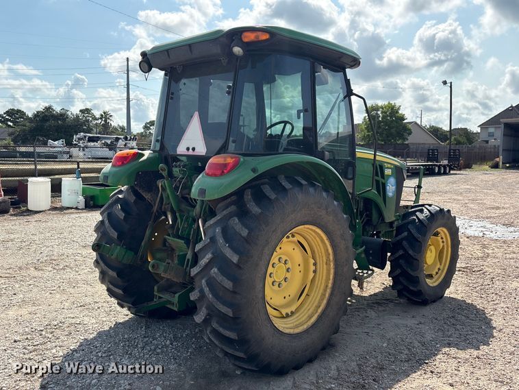 2013 John Deere 5085M MFWD Tractor - photo 5