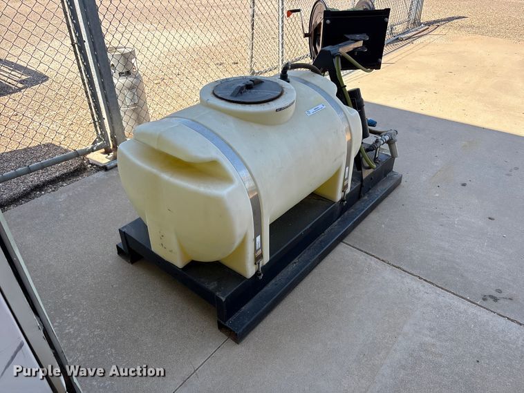 Wylie Turf Sprayer - photo 3