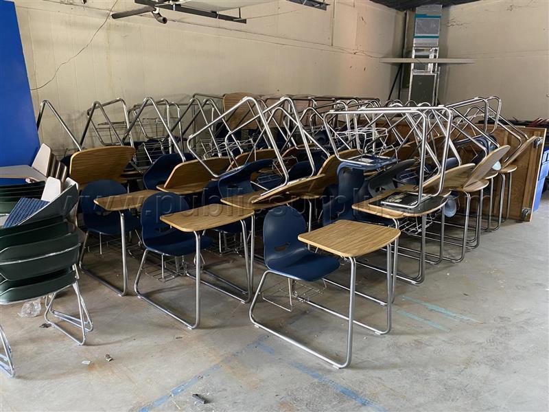 (19) STUDENT DESKS — photo 1