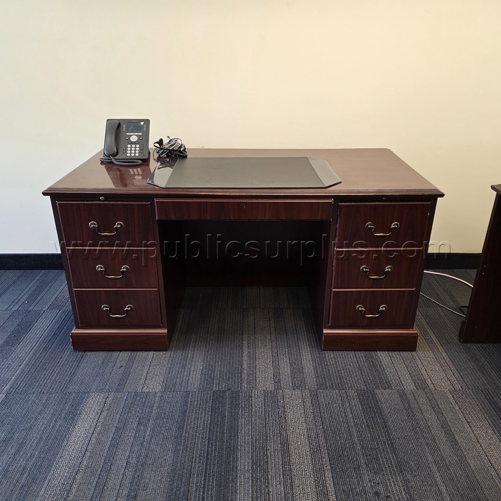 Desk - Wood 6 Drawer — photo 1