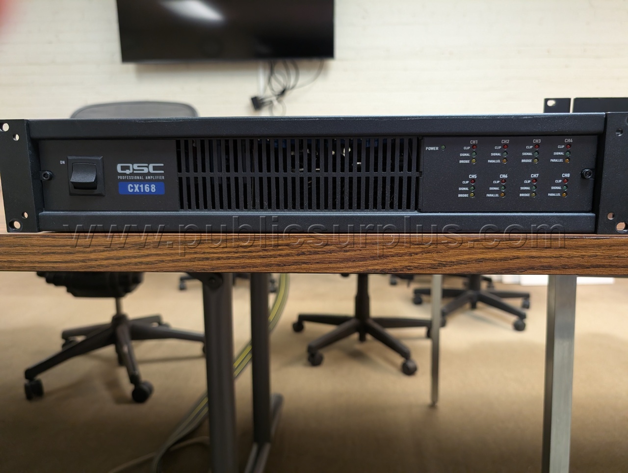 QSC Professional Amplifier — photo 1