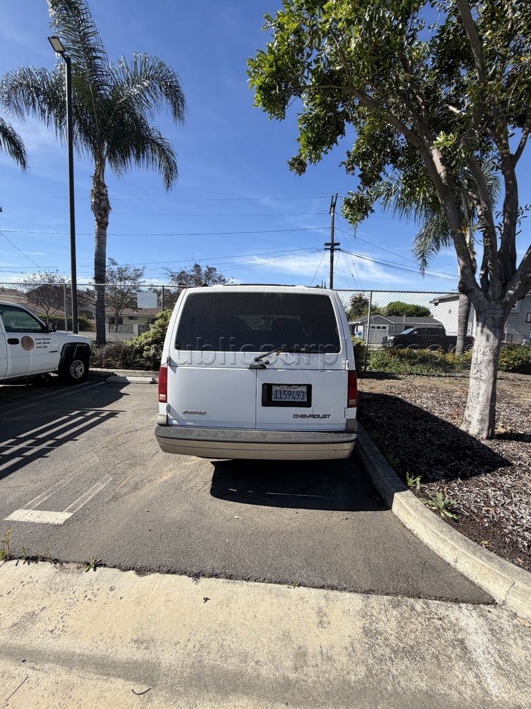 Chevrolet Astro Van — photo 1